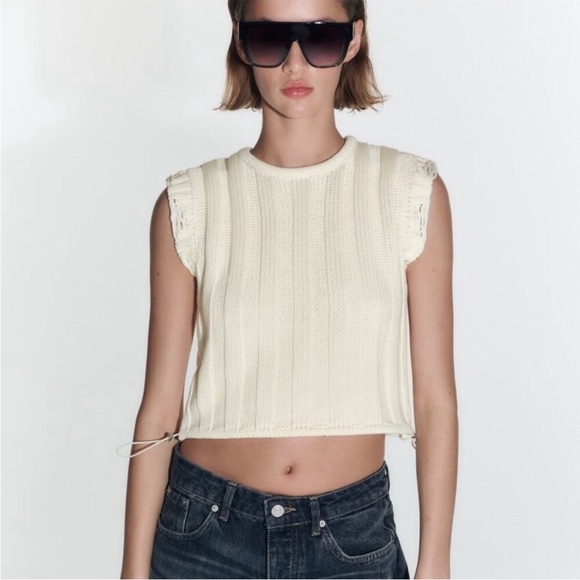 Zara Tops - Zara Cream Knit Crop Top
